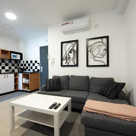 Port City Haifa - Downtown Luxury Apartments מראה חיצוני תמונה